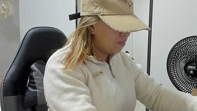 alma fenix online show from February 2, 2026, 12:26 pm