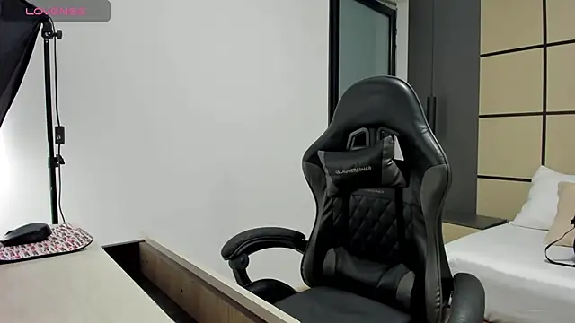 alma fenix online show from March 24, 2026, 12:43 pm