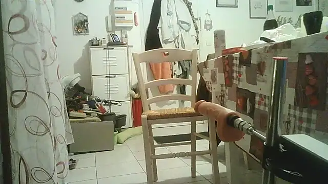 cyril020202 online show from November 6, 2025, 8:54 pm