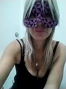 porcedda38 online show from January 15, 2025, 12:58 pm