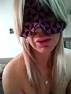 porcedda38 online show from January 26, 2025, 6:49 am