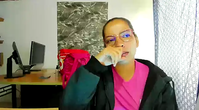 Snapshot of MISSLAUR4 chatting on December 30, 2024, 6:16 pm MISSLAUR4 online show from December 30, 2024, 6:16 pm