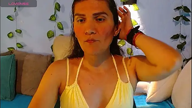 venus swet  online show from April 17, 2026, 12:02 am