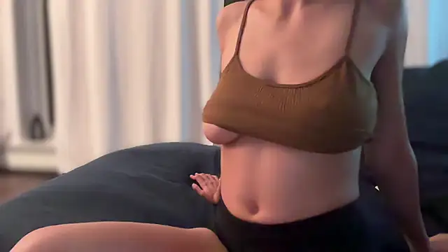 Snapshot of senioritaZol chatting on October 5, 2025, 6:01 am senioritaZol online show from October 5, 2025, 6:01 am