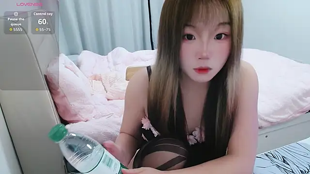 Snapshot of FOOXlive-keke chatting on November 2, 2025, 8:33 pm FOOXlive-keke online show from November 2, 2025, 8:33 pm