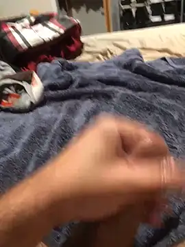 Snapshot of darksmoke011 chatting on October 22, 2025, 3:40 am darksmoke011 online show from October 22, 2025, 3:40 am