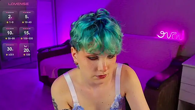 Snapshot of School_Love chatting on December 5, 2024, 4:23 pm School Love online show from December 5, 2024, 4:23 pm