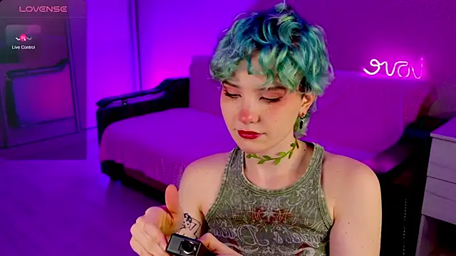 Snapshot of School_Love chatting on December 27, 2024, 1:18 pm School Love online show from December 27, 2024, 1:18 pm