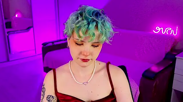 Snapshot of School_Love chatting on January 9, 2025, 1:13 pm School Love online show from January 9, 2025, 1:13 pm