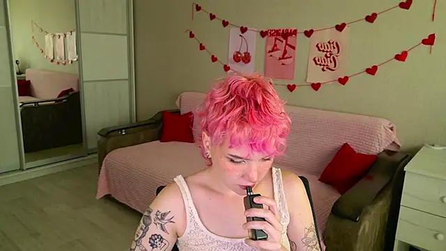 Snapshot of School_Love chatting on September 18, 2025, 11:12 am School Love online show from September 18, 2025, 11:12 am