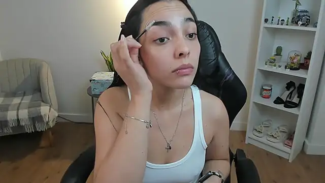  BellaEvans  online show from January 14, 2026, 5:46 am