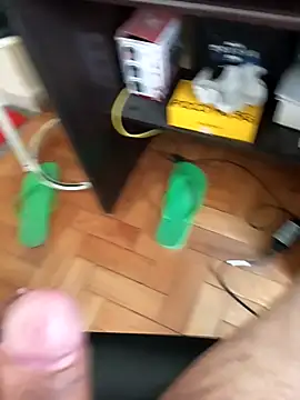 Snapshot of lobomisterioso13 chatting on December 23, 2024, 2:17 pm lobomisterioso13 online show from December 23, 2024, 2:17 pm