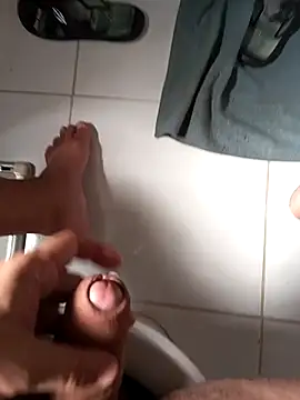 Snapshot of lobomisterioso13 chatting on November 14, 2025, 11:53 am lobomisterioso13 online show from November 14, 2025, 11:53 am