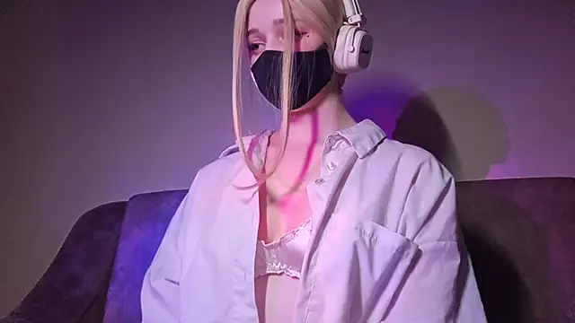 DanaWard online show from April 5, 2026, 10:40 pm