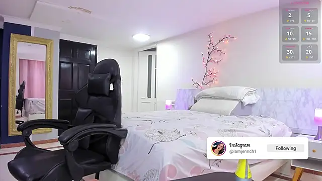 Snapshot of charolbruce_1 chatting on January 13, 2026, 12:54 pm charolbruce 1 online show from January 13, 2026, 12:54 pm