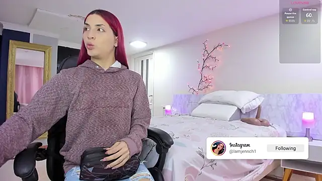 Snapshot of charolbruce_1 chatting on February 3, 2026, 12:21 pm charolbruce 1 online show from February 3, 2026, 12:21 pm