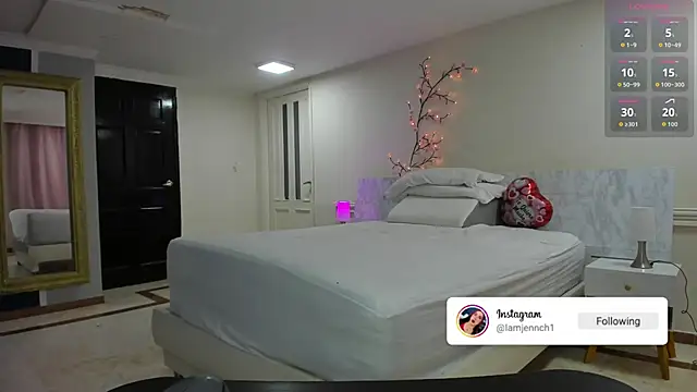 Snapshot of charolbruce_1 chatting on February 21, 2026, 11:55 am charolbruce 1 online show from February 21, 2026, 11:55 am