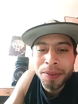 Mich Stev9524 online show from February 4, 2026, 9:09 pm