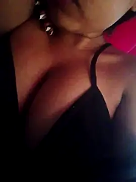 DakotaHoland online show from November 9, 2025, 3:21 pm