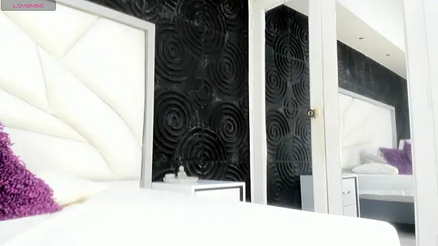 AbigailWilliams  online show from November 25, 2025, 11:10 am