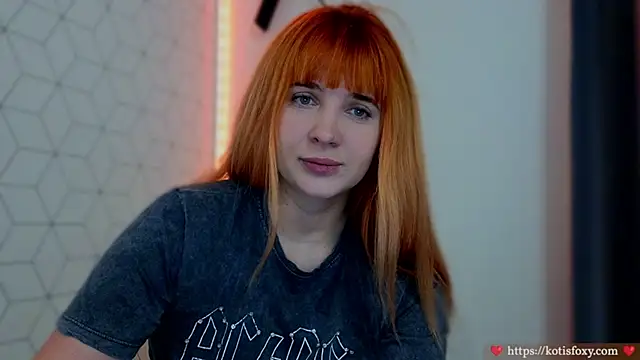 Kotis Foxy online show from May 28, 2026, 11:02 pm