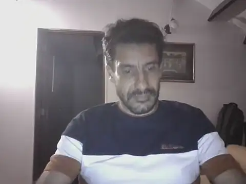 elkike1980 online show from May 16, 2026, 1:02 am