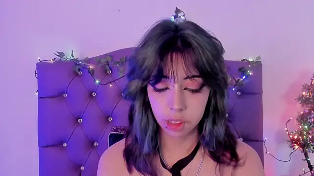 Nyx nayla online show from December 20, 2024, 1:25 am