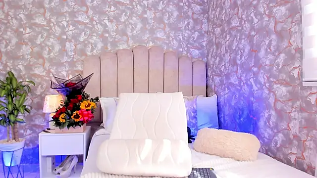 Snapshot of MiaTowson chatting on September 25, 2025, 2:32 pm MiaTowson online show from September 25, 2025, 2:32 pm