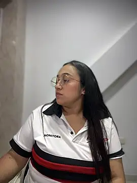 Snapshot of cata_megan chatting on February 21, 2025, 7:45 am cata megan online show from February 21, 2025, 7:45 am