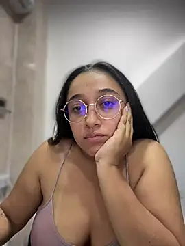 Snapshot of cata_megan chatting on March 8, 2025, 12:44 am cata megan online show from March 8, 2025, 12:44 am