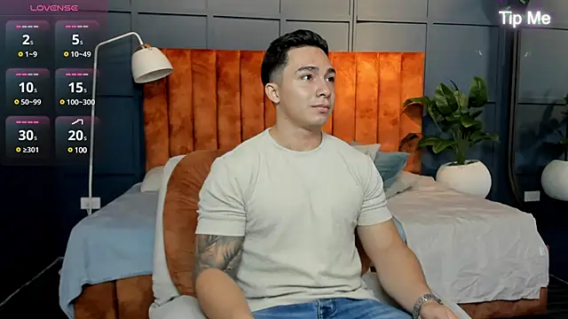 Ryan Hunt online show from February 1, 2025, 1:09 pm