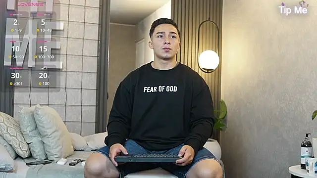 Ryan Hunt online show from March 5, 2025, 12:44 pm