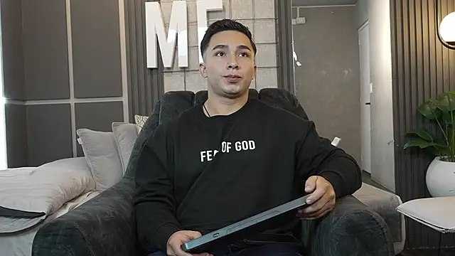 Ryan Hunt online show from March 13, 2025, 4:01 pm