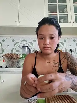 LorenRosse online show from September 10, 2025, 4:45 am