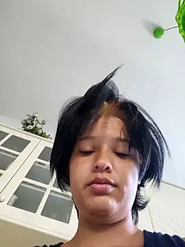 LorenRosse online show from September 20, 2025, 5:08 am