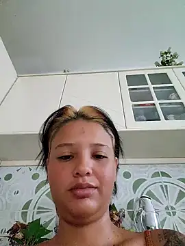 LorenRosse online show from October 7, 2025, 4:31 am