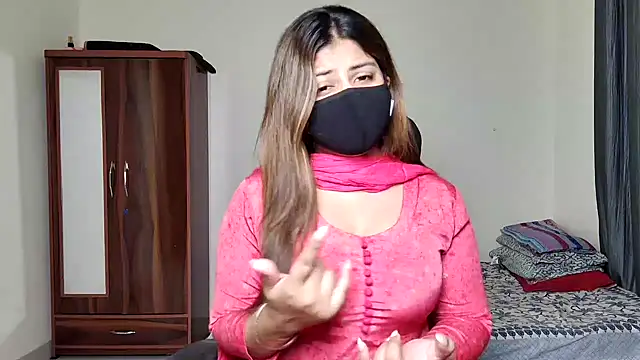 Hoty-Shivangi online show from March 12, 2026, 7:31 pm