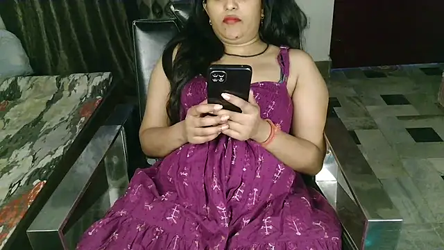 aarushi sharmaa online show from October 24, 2025, 5:26 am