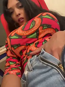 Snapshot of MOMMYJEVAA chatting on November 25, 2025, 2:22 am MOMMYJEVAA online show from November 25, 2025, 2:22 am