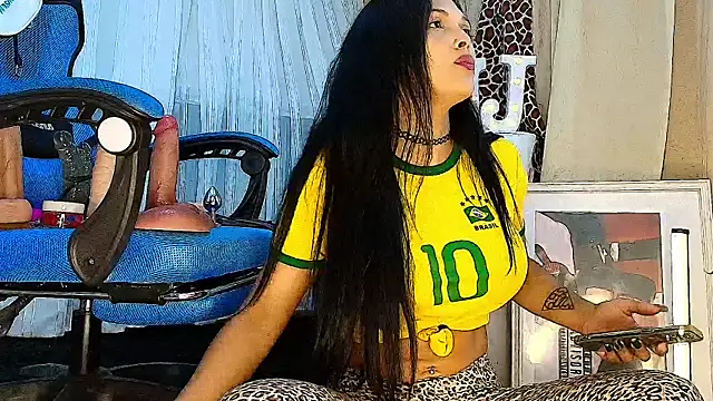 Snapshot of MOMMYJEVAA chatting on December 19, 2025, 12:39 am MOMMYJEVAA online show from December 19, 2025, 12:39 am