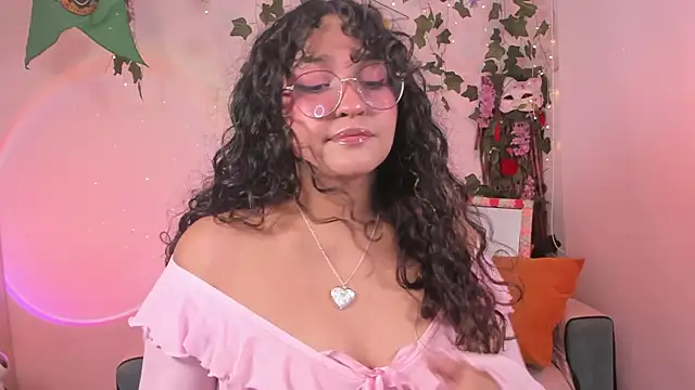 Snapshot of cutepie_uwu_ chatting on February 26, 2025, 11:59 pm cutepie uwu online show from February 26, 2025, 11:59 pm