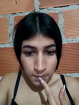 Snapshot of Julix_A chatting on December 19, 2024, 6:56 am Julix A online show from December 19, 2024, 6:56 am