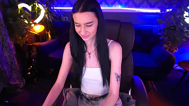 Snow WhiteeeX online show from January 24, 2025, 1:47 pm