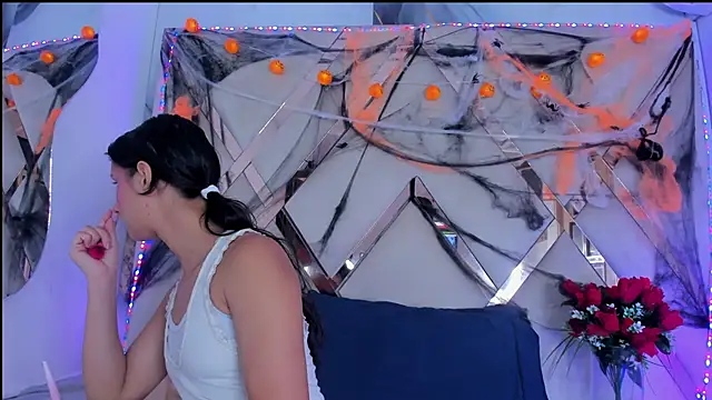 Snapshot of ninaht chatting on October 27, 2025, 8:35 pm ninaht online show from October 27, 2025, 8:35 pm