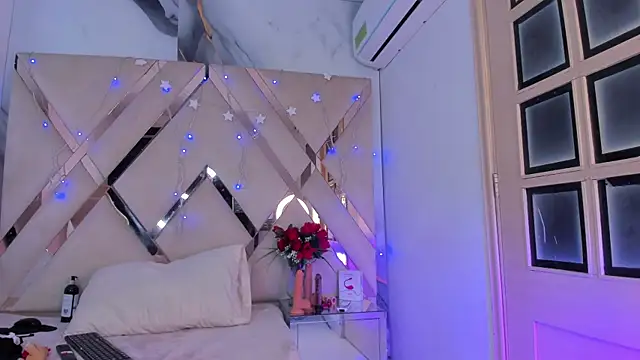 Snapshot of ninaht chatting on December 21, 2025, 9:00 pm ninaht online show from December 21, 2025, 9:00 pm