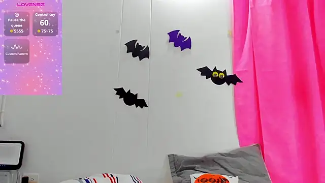 Snapshot of Natasha_by chatting on October 11, 2025, 2:15 pm Natasha by online show from October 11, 2025, 2:15 pm