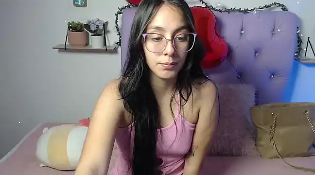 Freyja 01 online show from February 7, 2025, 9:37 pm