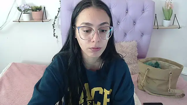 Freyja 01 online show from September 19, 2025, 6:30 pm