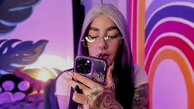 Snapshot of Alice_woodville chatting on September 16, 2025, 9:38 pm Alice woodville online show from September 16, 2025, 9:38 pm