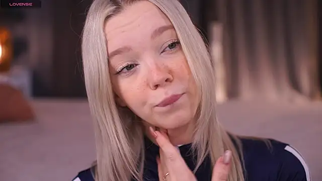  AlinaBailey online show from December 23, 2025, 8:01 am